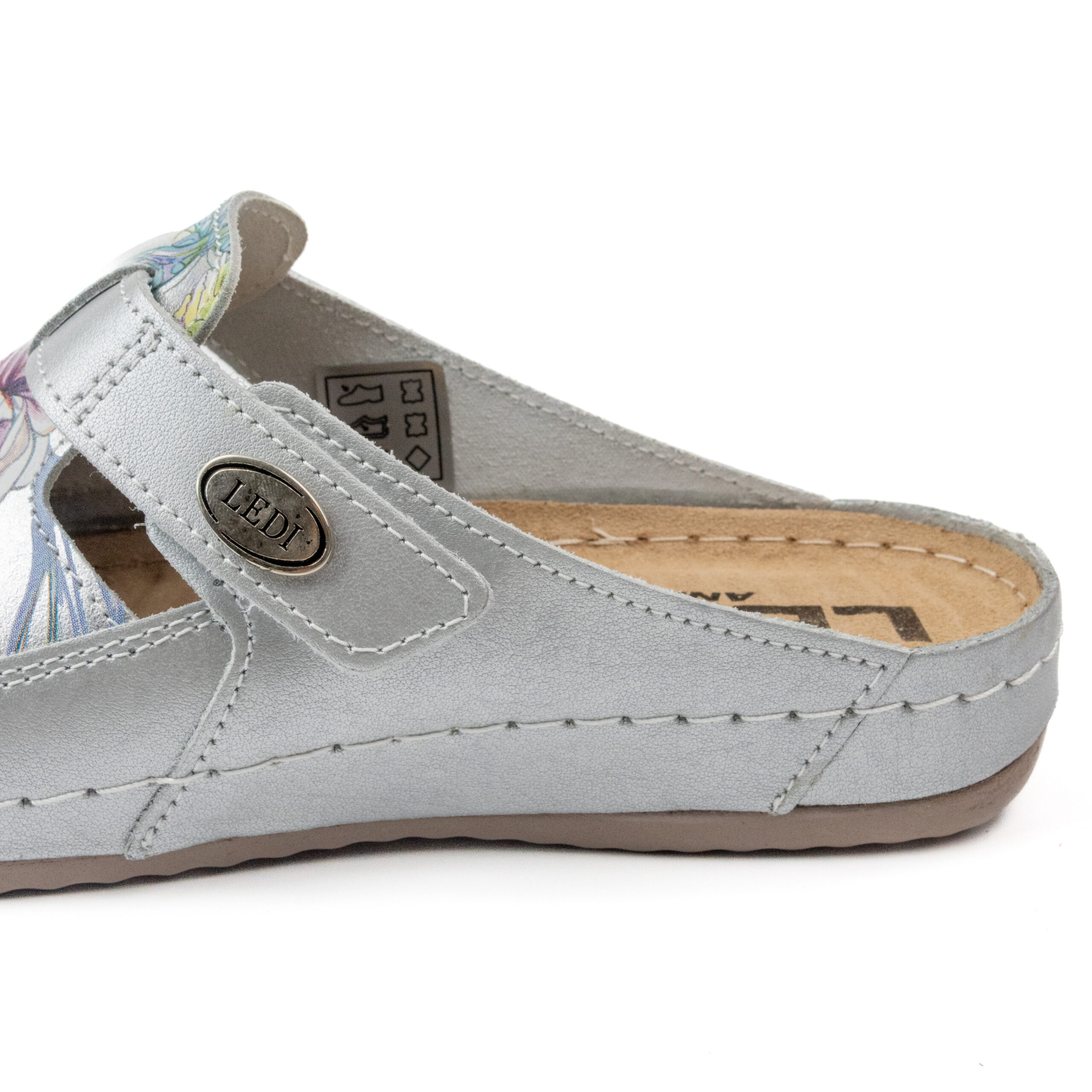 Анатомично дамско сабо от естествена кожа – сребристо с флорален десен 720/3 - Image 3