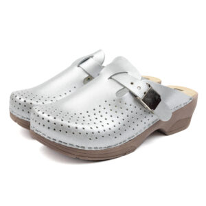 Ортопедично сабо е сребрист цвят 505/B31